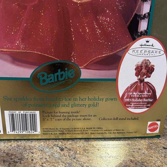 Mattel 1993 Barbie Special Edition “Happy Holidays” Barbie Doll - Picture 3 of 6